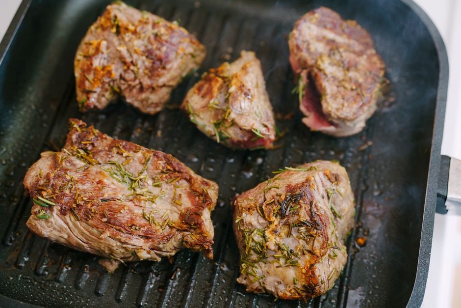 Skillet Lamb Chops with Rosemary and Garlic