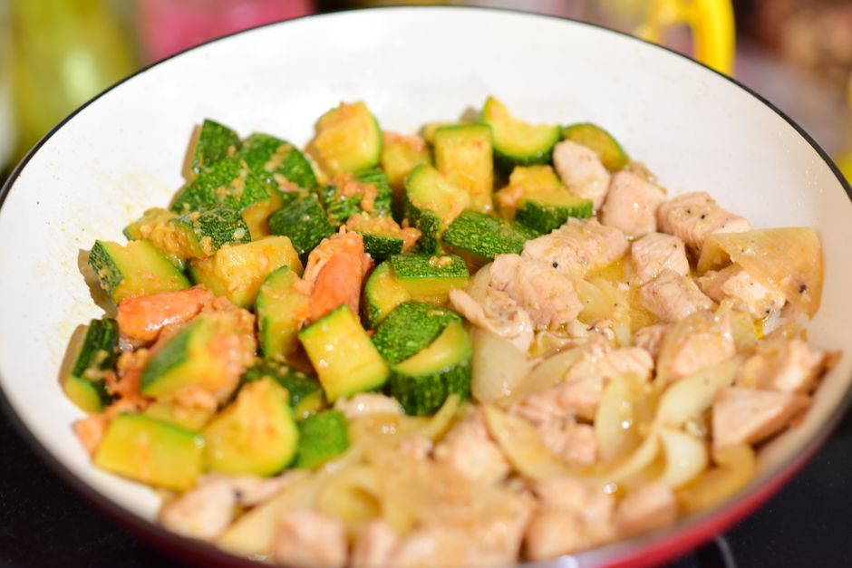 Garlic Butter Chicken and Zucchini Skillet